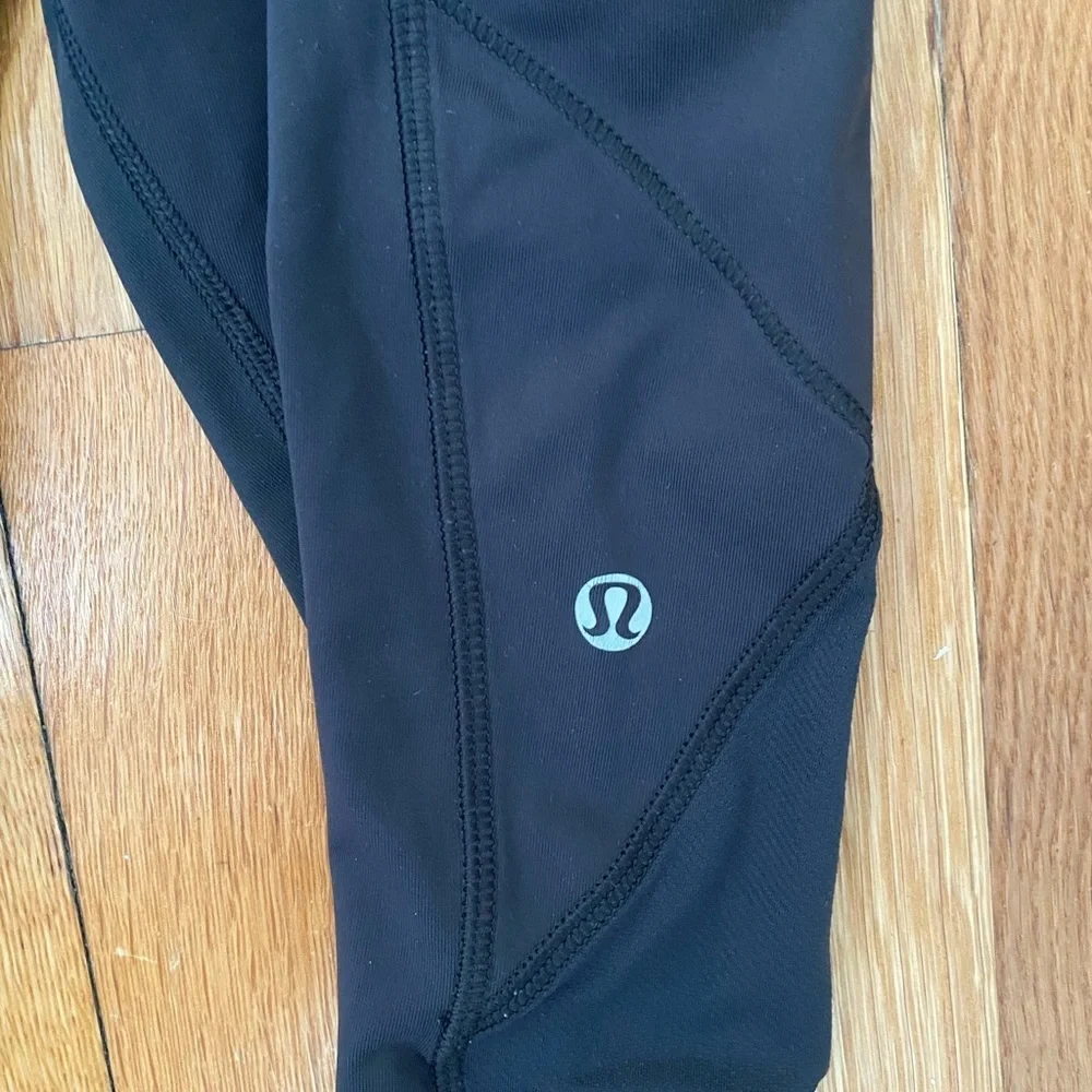 Lululemon Black Cropped Leggings Pink Floral Band